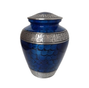 Urna de recuerdo azul real Diseño moderno grabado floral para el hogar y los funerales Urna de cenizas conmemorativa de calidad premium - Product Image 1
