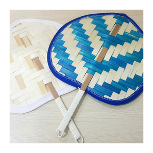 Éventail en forme de feuille de bambou naturel écologique Souvenir de cérémonie de mariage fait à la main du Vietnam, cadeau de fête et ornement décoratif - Product Image 1