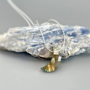 เครื่องประดับอัญมณีรูปพระจันทร์เสี้ยวชุบทอง14K สำหรับผู้หญิง - Product Image 1