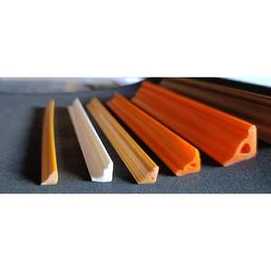 Profil en plastique de protection d'angle en PVC de haute qualité, imperméable et résistant aux chocs, de 6 mm pour la décoration de bâtiments - Product Image 1