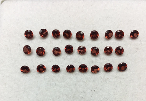 Vente en gros meilleur taux naturel de haute qualité à facettes 2x2 MM rouge grenat pierre coupe radiante pierres précieuses en vrac meilleur taux du fabricant - Product Image 1