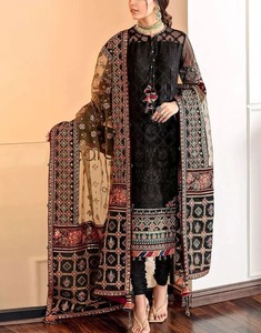 Robe lourde pour dames Robe de soirée prête à l'emploi pour femmes Fabricant professionnel Robe de soirée pour femmes de haute qualité - Product Image 6