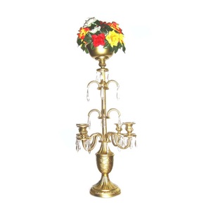 Candélabre d'approvisionnement d'usine avec 4 bras et bol de fleurs Nouveau design Candélabre fait main décoratif en métal antique avec bol de fleurs - Product Image 1