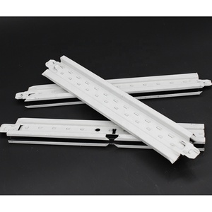 Système de grille de plafond galvanisé et profilés métalliques pour structure de plafond suspendu avec profilés métalliques - Product Image 1