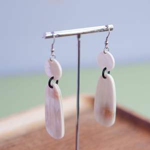 SMART NATURAL BUFFALO Antique à la mode corne de buffle boucle d'oreille pour la meilleure vente bijoux femmes Design moderne corne boucle d'oreille pour - Product Image 1