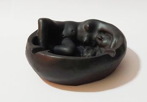 Cenicero de resina de diseño moderno con figura de dama desnuda, regalo personalizado para el hogar - Product Image 5