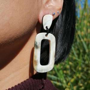 Boucles d'oreilles en corne de buffle, bon prix pour une taille personnalisée, prix bon marché avec utilisation manuelle pour le produit Offre Spéciale - Product Image 6