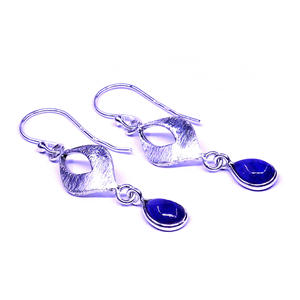 เครื่องประดับเงินแท้ 925 ชุบทอง ประดับพลอยแทนซาไนต์ ต่างหูสำหรับผู้หญิง - Product Image 3