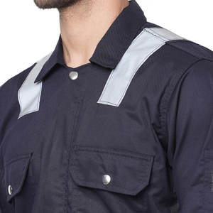 Uniforme de Trabajo de Estilo Clásico que se Adapta a Cualquier Tipo de Trabajo, Enfocado en la Seguridad y Protector para Días de Trabajo Seguros - Product Image 6