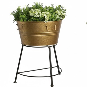 Maceta Rectangular Grande de Metal de la Más Alta Calidad con Soporte Rodante, Acabado en Oro Rosa, para Uso en Interiores y Exteriores, a Precio de Mayorista - Product Image 5