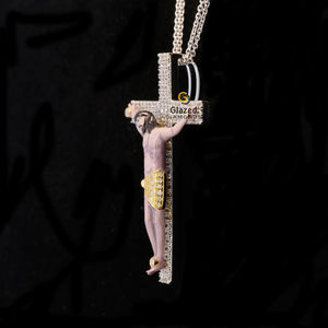 Pendentif Jesus Iced Out personnalisé hip hop exceptionnel en or jaune 10 carats, diamants de clarté VV cultivés en laboratoire, taille brillante ronde - Product Image 3