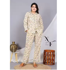 Conjunto de pijama con estampado de rayón suave para mujer con camisa con botones pantalones de cintura estirables para ropa de dormir cómoda y ropa de descanso - Product Image 1