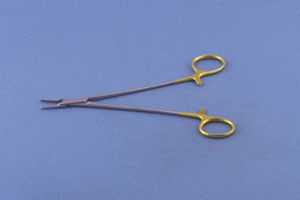 Portaagujas de Acero Inoxidable RYDER-VASCULAR de 18 cm, Inserto TC, Instrumentos Quirúrgicos con Certificación CE para Uso Hospitalario - Product Image 3