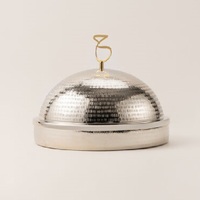 Casserole ronde en acier inoxydable moderne de qualité supérieure avec couvercle en dôme pour un usage domestique et hôtelier Plat à fondue pour mariage Passe au lave-vaisselle