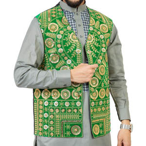 Chaleco Vintage verde hecho a mano para hombre, bordado dorado y trabajo Cherma en tela de lona, ropa exterior para hombre - Product Image 2