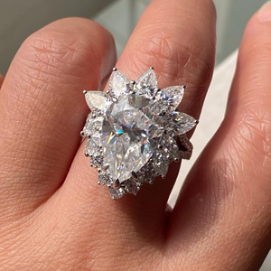 Anillo de diamante cultivado en laboratorio con corte de pera de 5,00 quilates, compromiso Art Deco para mujer, joyería de oro blanco de 14K - Product Image 5