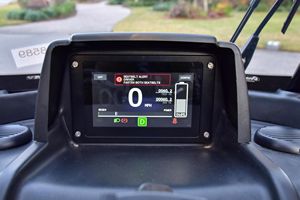 Arcimoto FUV 2023 ~70 Millas, Vehículo Eléctrico de 3 Ruedas con Doble Motor, Asientos con Calefacción, Sin Modificar - Product Image 3