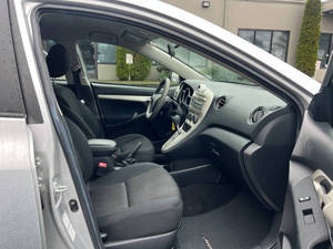 Voiture d'occasion de qualité abordable, Toyota Matrix S 2011, conduite à gauche - Product Image 4