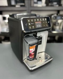 Machine à café italienne professionnelle entièrement automatique, intégrée, pour usage domestique, du grain à la tasse, machine à expresso - Product Image 1