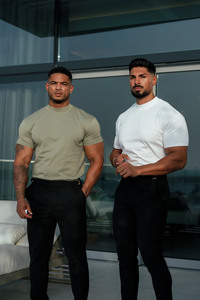 Vente en gros de t-shirts personnalisés côtelés à col haut et manches courtes pour hommes, t-shirts couleur olive, vêtements de sport respirants, prix d'usine, t-shirts pour hommes - Product Image 5