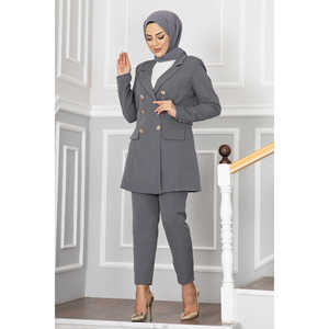 Conjunto de hiyab gris oscuro con detalle de cuello tipo pañuelo, elegante para damas de oficina - Product Image 3