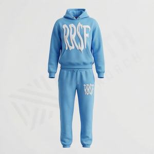 ชุดเซ็ตเสื้อฮู้ดดี้และกางเกงขายาวผ้าฝ้ายพิมพ์ลายนูน 3 มิติ สไตล์สตรีทแวร์ ไม่มีเชือกผูกชายเสื้อ ทรงครอป สำหรับฤดูหนาว เหมาะสำหรับผู้ชายและผู้หญิง  ชุดกีฬา - Product Image 1