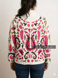 Veste en velours et coton brodée à la main, motif Suzani, style bohème, manteau d'automne-hiver pour femmes, textile indien de luxe, respectueux de l'environnement - Product Image 2