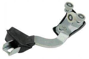 Guía de rodillos OEM 3804680 para piezas de automóviles compatibles con puertas correderas modelo diario IVECO - Product Image 1