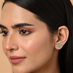 Pendientes de Mariposa Plateados, Modernos y Elegantes, con Diamantes, Circonitas y Perlas, en Rodio, para Regalo de Compromiso, Boda, Aniversario o Fiesta - Product Image 3