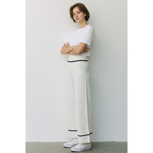 Pantalones Deportivos Modernos y Elegantes de Cintura Alta y Pierna Ancha con Rayas, Tejido Elástico Tipo Camiseta - Product Image 4