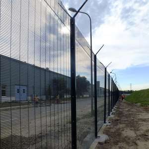 Valla de seguridad duradera 358 para espacios exteriores, valla de malla soldada con recubrimiento en polvo fácil de montar, puertas de enrejado de bajo <span class=keywords><strong>mantenimiento</strong></span> - Product Image 2