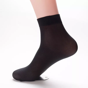 Chaussettes brodées athlétiques pour hommes - Product Image 1