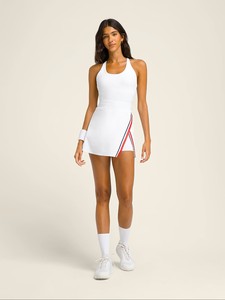 Robe de tennis blanche pour femme avec rayures rouges et bleu marine, sans manches, ajustée, anti-transpiration, vêtements de sport - Product Image 1