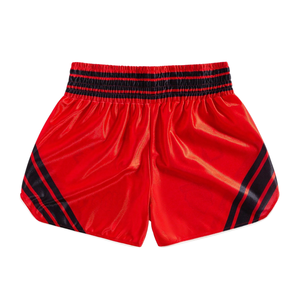 Shorts de Muay Thai personnalisés en gros, imprimés par sublimation, avec logo et badge brodés, fabriqués en tissu 100% polyester, équipement de MMA - Product Image 2