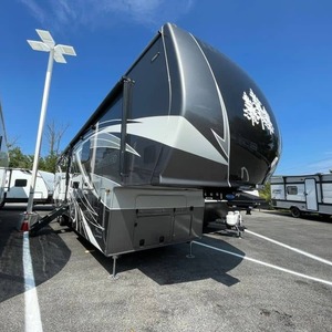 Fournisseur de remorques de camping d'occasion 2023 Cross Roads RED WOODs RW 4200FL à vendre pour le camping - Product Image 1