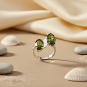 Anillo de Plata 925 con Peridoto para Mujer, Joyería Fina Geométrica Hecha a Mano con Baño de Platino y Rodio, Certificado GRS, Anillo Turco - Product Image 1