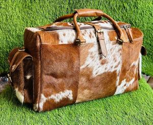 Ensemble de sac à main élégant pour dame avec fermeture à glissière confortable avec chaînes et plusieurs poches en cuir élégant - Product Image 2