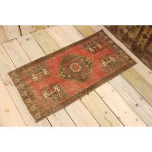 Tapis de 1,6 x 3,3 pieds, petit tapis turc vintage, tapis en laine rouge - Product Image 1