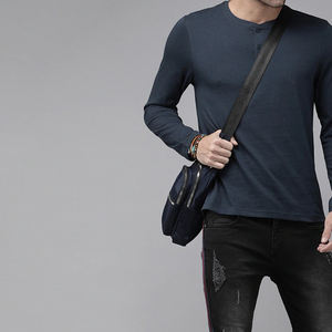 Ensemble de t-shirts polo pour hommes de la meilleure qualité Logo personnalisé Tissu confortable et respirant Dernier design Fabriqué au Pakistan à vendre - Product Image 4