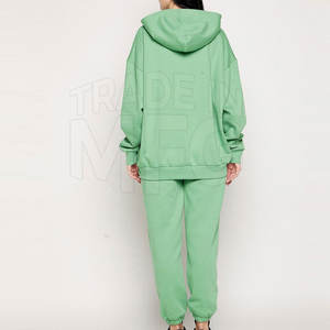 Conjuntos personalizados transpirables para mujer Tops cómodos de patrón sólido con MOQ bajo de longitud corta para invierno - Product Image 2