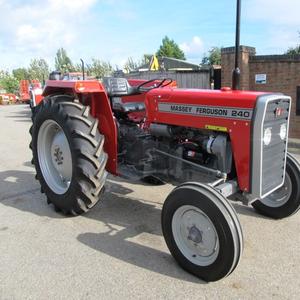 Tractor Diésel Massey Ferguson 240 de 50HP Usado en Buenas Condiciones para Agricultura Comercial - Product Image 2