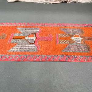 Alfombra Turca Vintage de Lana 3.1x11.8 pies (93x361 cm) Diseño de Parches Naranja con Base de Látex - Product Image 5