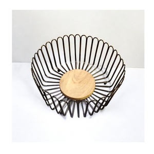 Simple <b>Metal</b> Wire Stylish Design <b>Metal</b> Fruits Bowl Vegetables Fruits Snack <b>Storage</b> <b>Basket</b> for Kitchen Use - Product Image 2