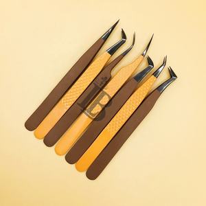 Pince à épiler en gros dorée en acier inoxydable pour extensions de cils volume, outils à cils à pointe fine, logo personnalisé - Product Image 1