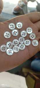 Botones de concha de nácar natural hechos a medida en talla 16 L , 24 L y 32 L ideales para fabricantes y diseñadores de camisas - Product Image 3