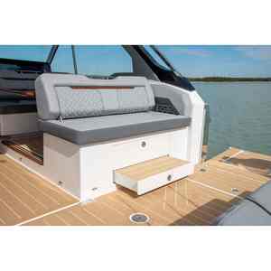 2025 Regal LX43 Ultimate Luxury Cruiser 1200 HP con Motor Fuera de Borda Mercury - Product Image 6