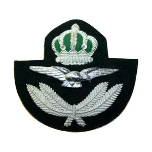 OEM海湾航空公司飞行员机翼徽章白色金条帽子徽章胸雕补丁批发中东