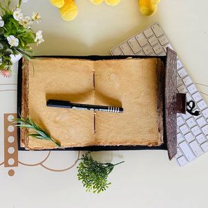 สมุดบันทึกหนังแท้ทำมือสุดพิเศษ สไตล์วินเทจ สมุดบันทึกการเดินทางแบบย้อนยุค สมุดวาดภาพ ขนาด B5/A7 พร้อมตัวล็อค สำหรับเป็นของขวัญ - Product Image 5