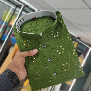 ผ้าฝ้ายแท้พร้อมกระจกปักงานของคอร์ทและมีชุดสําหรับผู้ชาย - Product Image 1