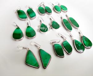 Venta al por mayor nuevo diseño de Latón chapado en oro pendientes de piedras preciosas malaquita colgante con perla mezcla de formas para la curación de regalo de fiesta de moda - Product Image 4